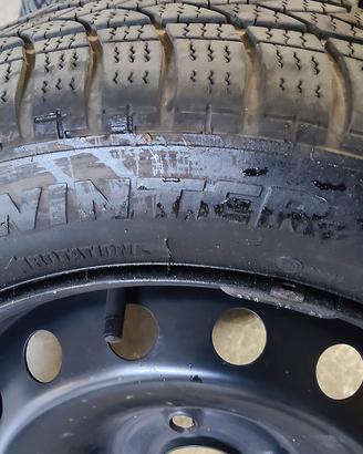  gomme su cerchi per Fiat  Punto 