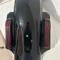 Parafango con frecce CVO Harley Davidson
