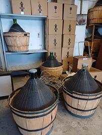 4 Damigiane per vino (capacità 54 litri)