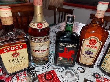 collezione vintage bottiglie liquore da c