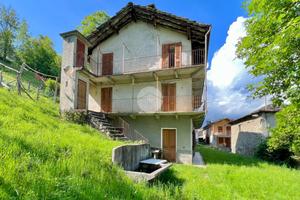 CASA SEMINDIPENDENTE A MONASTERO DI LANZO