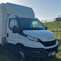 Iveco daily 35c16 centina e sponda idraulica