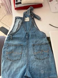 salopette pepe jeans, felpa parigj e maglia zara