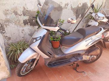 Beverly 250 bauletto incluso anno 2005