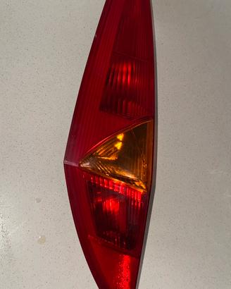 FANALE POSTERIORE FIAT PUNTO 188 3 PORTE DESTRO