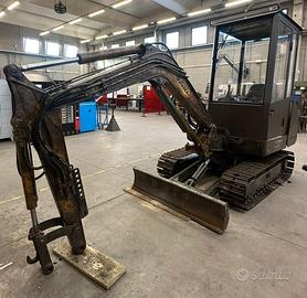Escavatore Yanmar B37