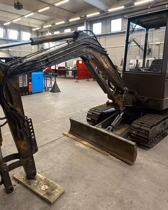 Escavatore Yanmar B37