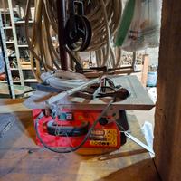 Tagliapiastrelle per battiscopa 