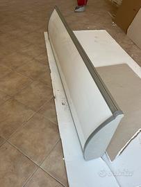 insegna monofacciale a cassettonetto