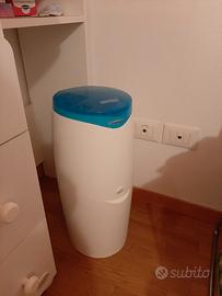 Lettino bimbi, armadio con fasciatoio e maialino