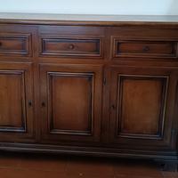 mobile lungo in legno 