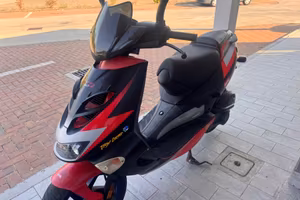 Aprilia SR 50 TROY CORSER