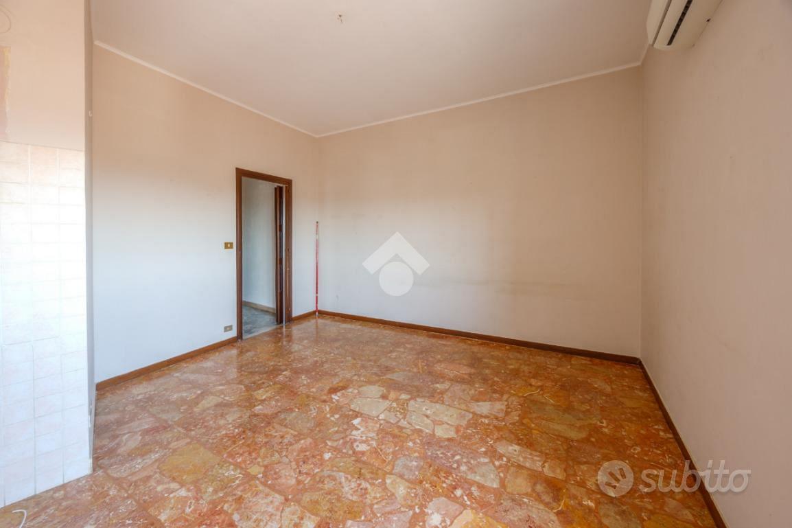 Apartment in Chieri, Torino - Vista 5