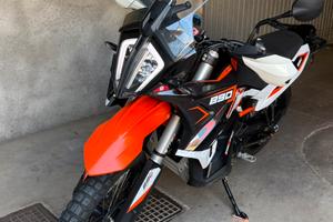 Ktm 890 r