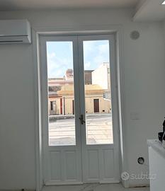 2 portafinestre APPENA VERNICIATE PER INTERNI