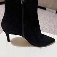 Stivaletti in camoscio