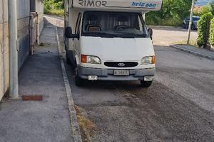 Camper mansardato Rimor Brig 660