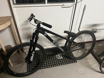 Dirt jump commencal da slopestyle