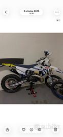 Husqvarna 300 tpi my 2023