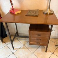 Scrivania teak e metallo design anni 60