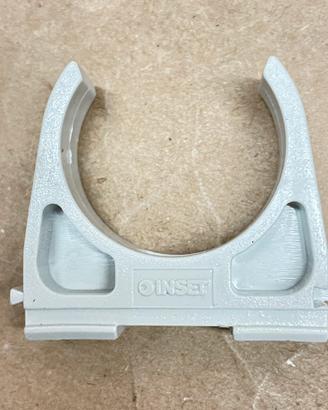 Clips fissa tubo pvc d 32  90 pezzi