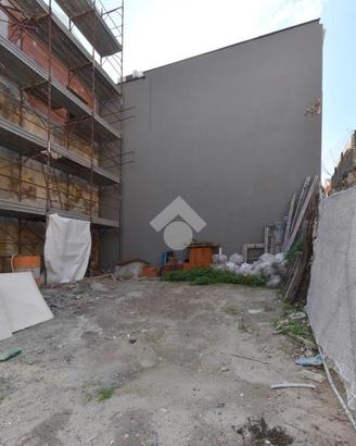 MULTILOCALE A CAGLIARI