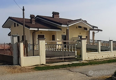 Porzione di villa bifamiliare