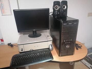 Computer + stampante + scrivania