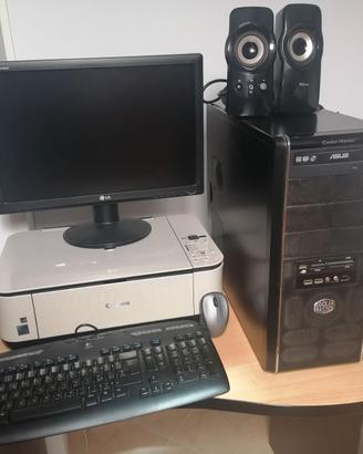 Computer + stampante + scrivania
