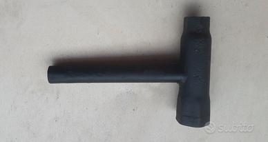 Vespa 150 sprint, chiave candela originale.