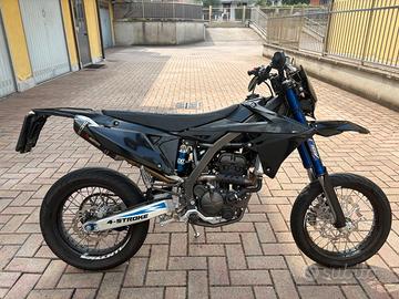 Suzuki Valenti  Racing RM 125 Z Motard
