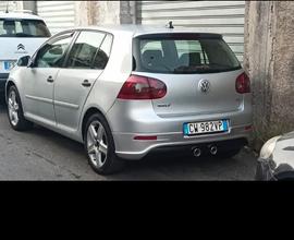 VOLKSWAGEN Golf 5ª serie - 2004