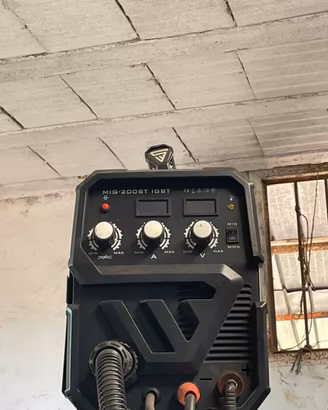 Saldatrice STAHLWERK filo continuo 220v