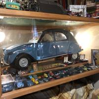 Automobilina in scala 1 / 3 -130 Cm di arte.