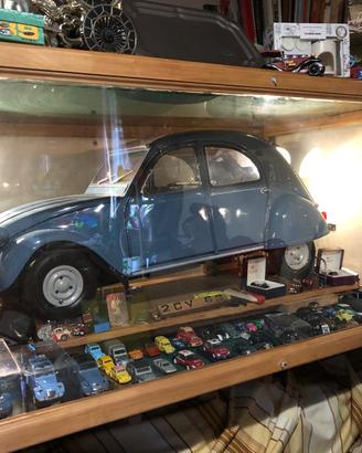 Automobilina in scala 1 / 3 -130 Cm di arte.