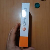 Cellulare completamente nuovo ancora con pellicola