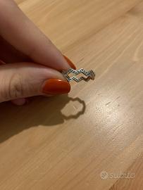 Anello zigzag luminoso originale Pandora