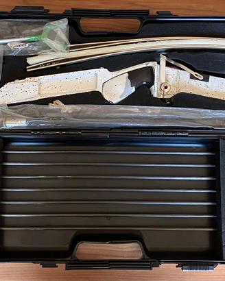 Arco olimpico Hoyt TD4 completo di accessori