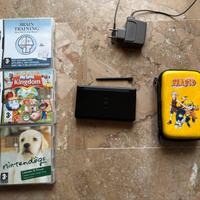 Nintendo DS lite con pennino, caricatore e giochi