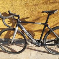 Bianchi e-gravel