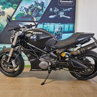 Ducati Monster 696