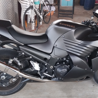 Kawasaki zzr 1400 zx14