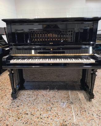 Pianoforte Steinway R 138 con trasporto e panca