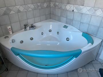 Vasca Idromassaggio Teuco con luci