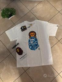 maglia bale bianca con grafica azzurra