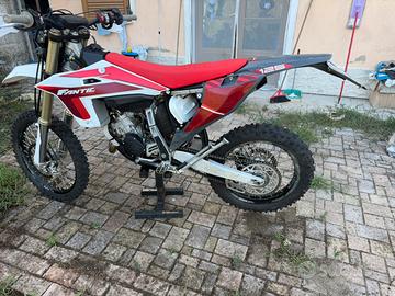 Fantic xe 125 (2025)-pari al nuovo solo 13 ore