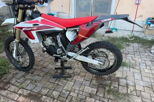 Fantic xe 125 (2025)-pari al nuovo solo 13 ore