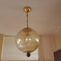 Lampadario a bolla di vetro