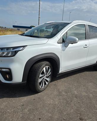 Suzuki s-cross Top+ hybrid
