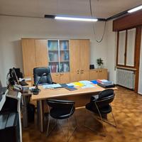 MOBILI UFFICIO